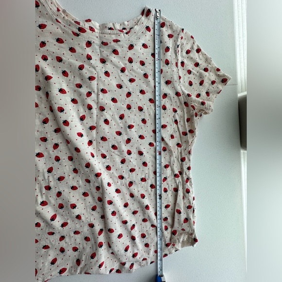 Old Navy Everywhere Strawberry Print Tshirt 
Size Small - Picture 5 of 8